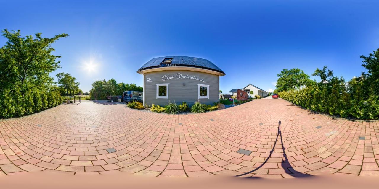 Domki Nad Rozlewiskiem Basen, Malpi Gaj W Swietlicy - Wszystko Dla Dzieci サルビノボ エクステリア 写真